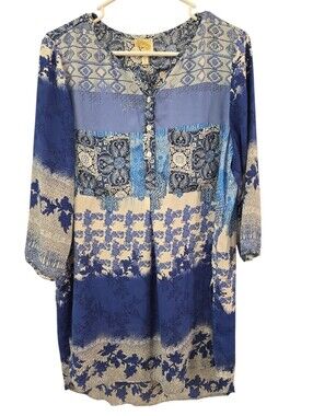 ANTHRO FIG & FLOWER AZTEC TUNIC TOP W/ SPLIT NECK AND 3/4 SLEEVES. SZ LARGE.